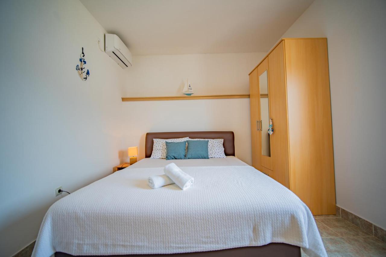 Apartments Novo Mulo Tivat Eksteriør billede