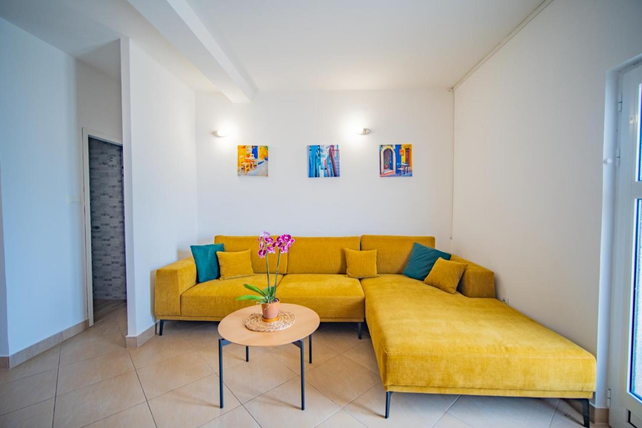 Apartments Novo Mulo Tivat Eksteriør billede
