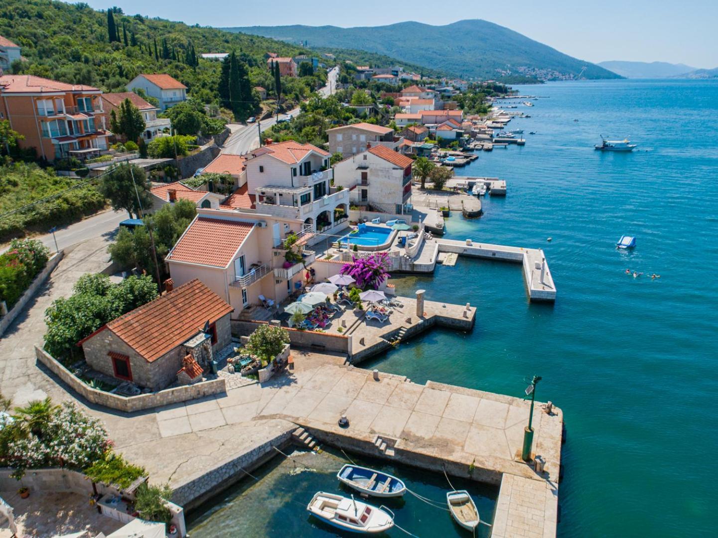 Apartments Novo Mulo Tivat Eksteriør billede